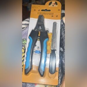 Blue and Black Pet Nail Clipper Set